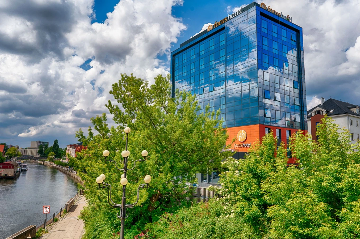 Nowy symbol Bydgoszczy - Focus Hotel Premium - już przyjmuje gości [ZDJĘCIA]